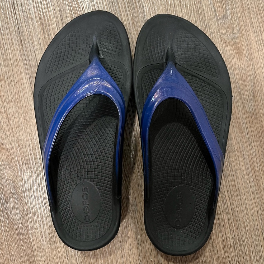 Oofos Women’s OOlala Luxe Sandal